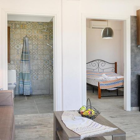 Danai House 3 Apartment Nea Roda Luaran gambar