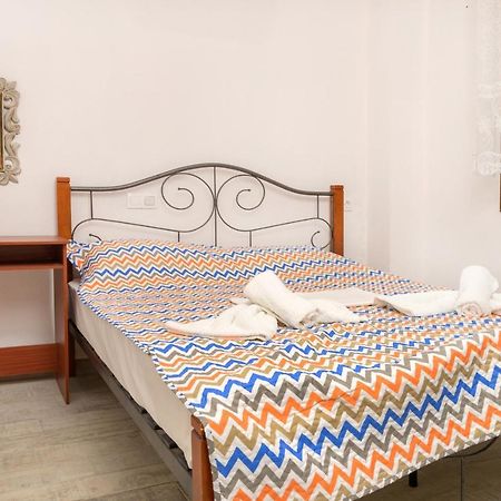 Danai House 3 Apartment Nea Roda Luaran gambar